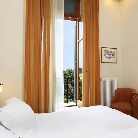 Отель Bella Venezia Corfu (city)