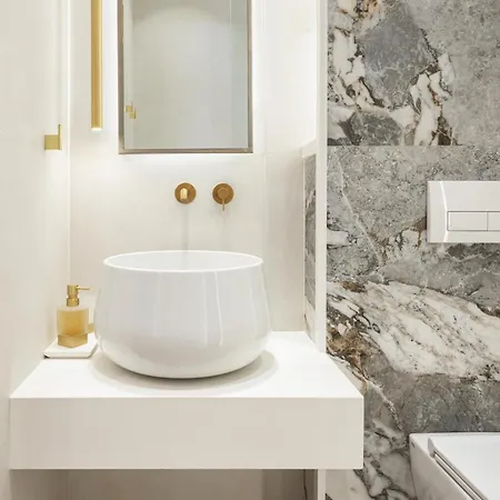 Отель Bella Venezia 4*