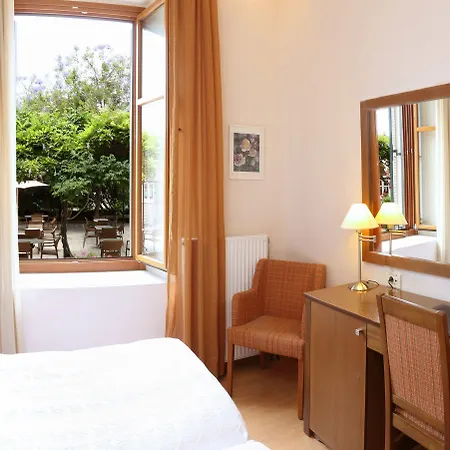 فندق Bella Venezia 4*